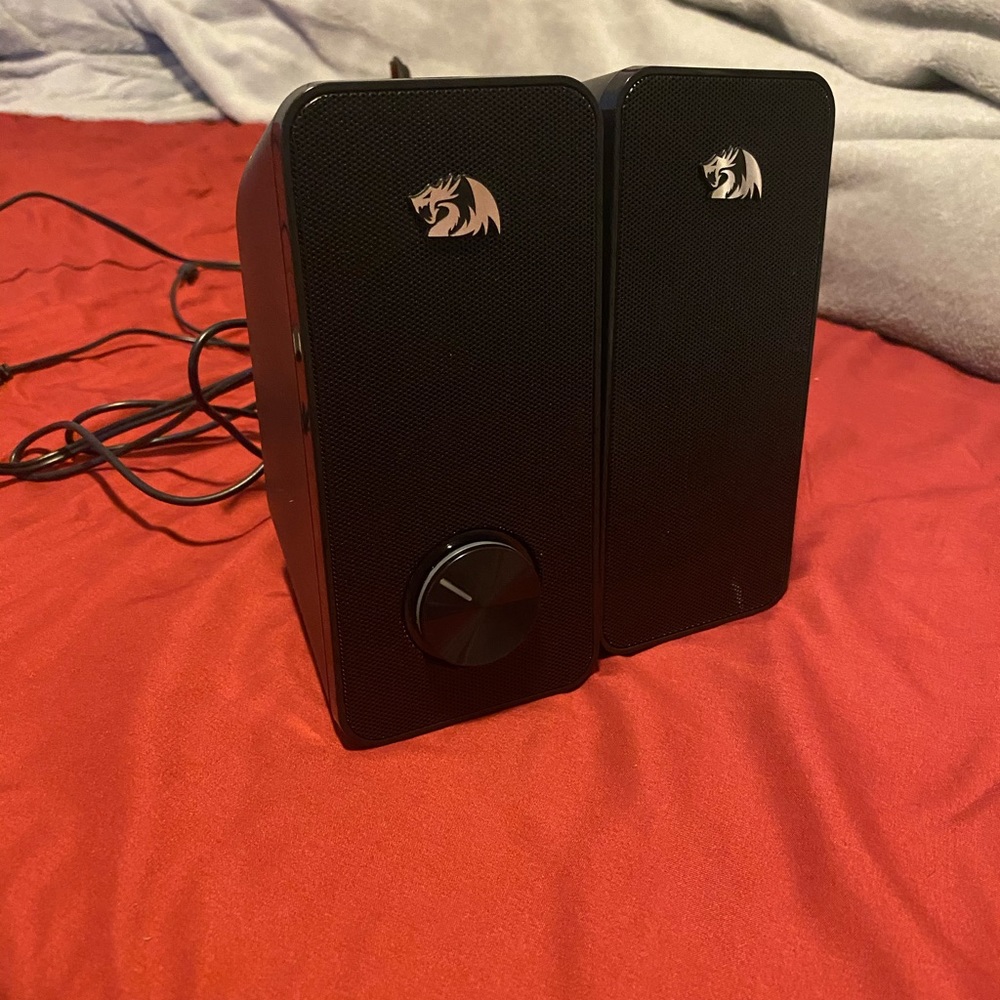 Computer Speakers - Picture 2 of 4